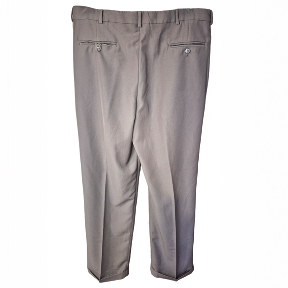 Haggar Dress Pants 38x32 Brown Pleated Classic Fit Slacks Men’s - Picture 2 of 4